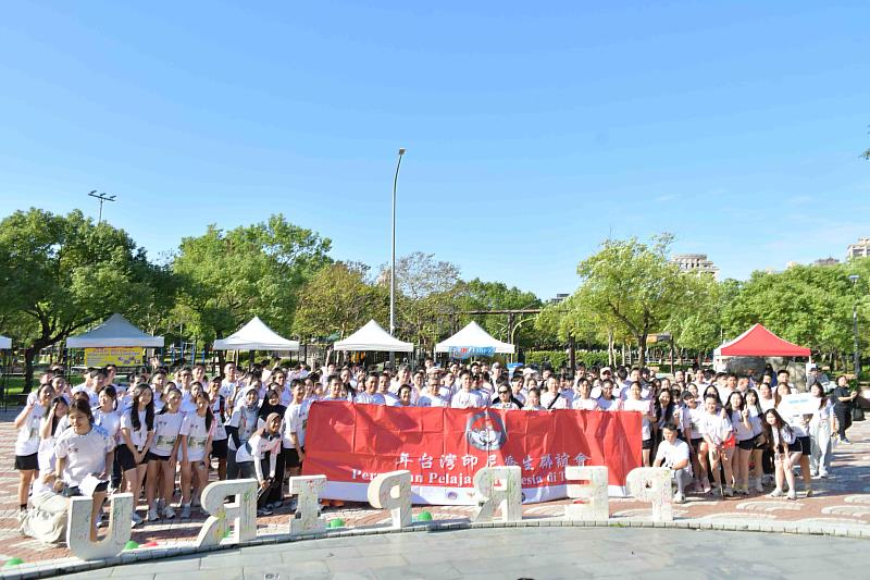 「2025 PERPIRUN路跑」大合照。