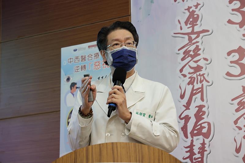 花蓮慈濟醫院中醫部針灸科主任林郁甯醫師，強調眼睛健康與全身健康息息相關，他並自創護眼口訣加上穴道按摩幫大家照顧視力。
