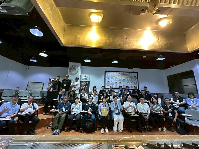 西廚系校友與在校學生相互交流，收穫良多。