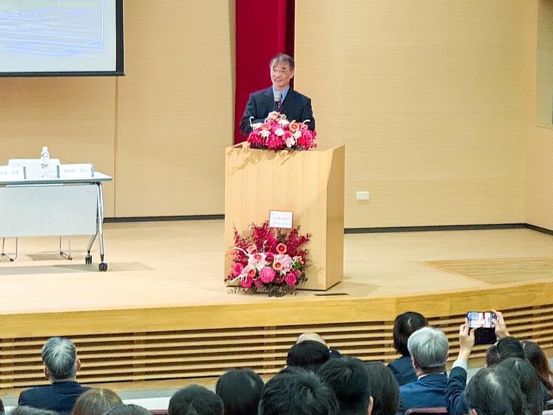 世新大學法律學系客座教授暨台灣信託協會理事長劉連煜指出研討會也肩負推廣信託制度的公益性。（主辦單位提供）