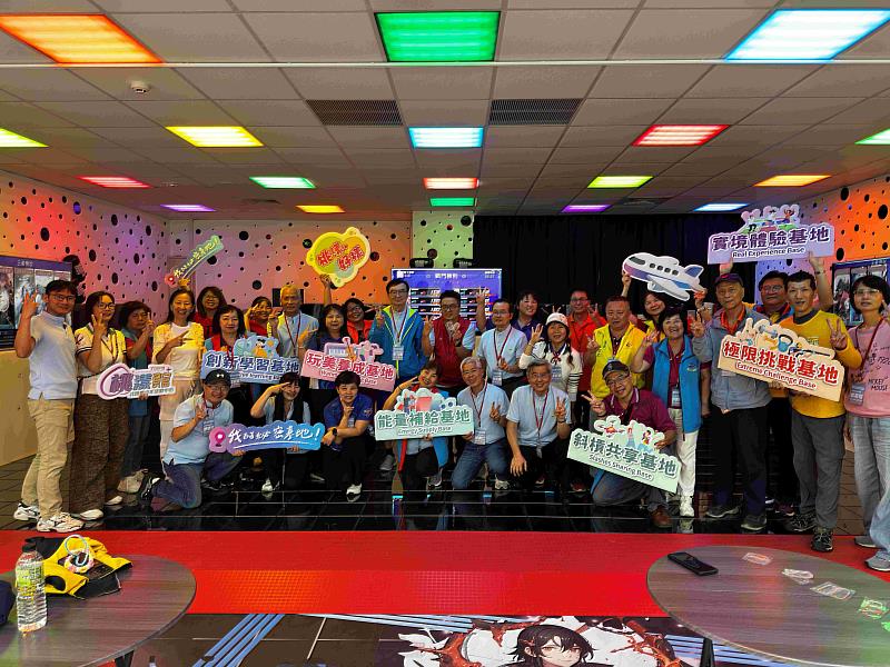 TOUCH格子合照。