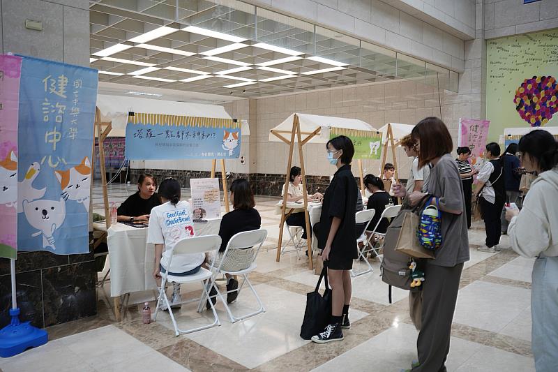 興大舉辦心靈魔法市集 帶領師生探索心靈地圖