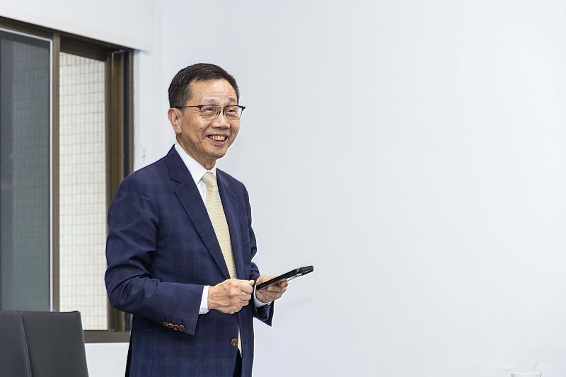 本次簽約由總統府國策顧問林見松親自見證。