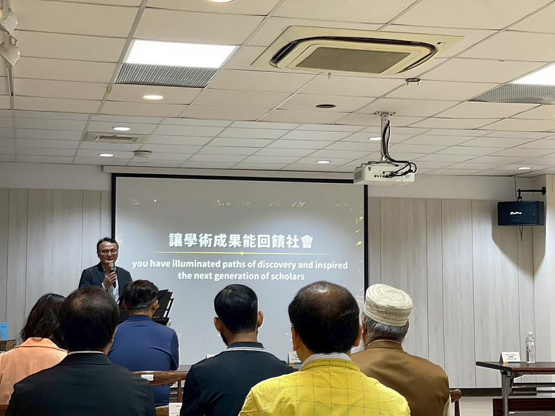 張傳育校長在致詞中感謝教師們的努力，並肯定大家為雲科大國際能見度所做的貢獻。