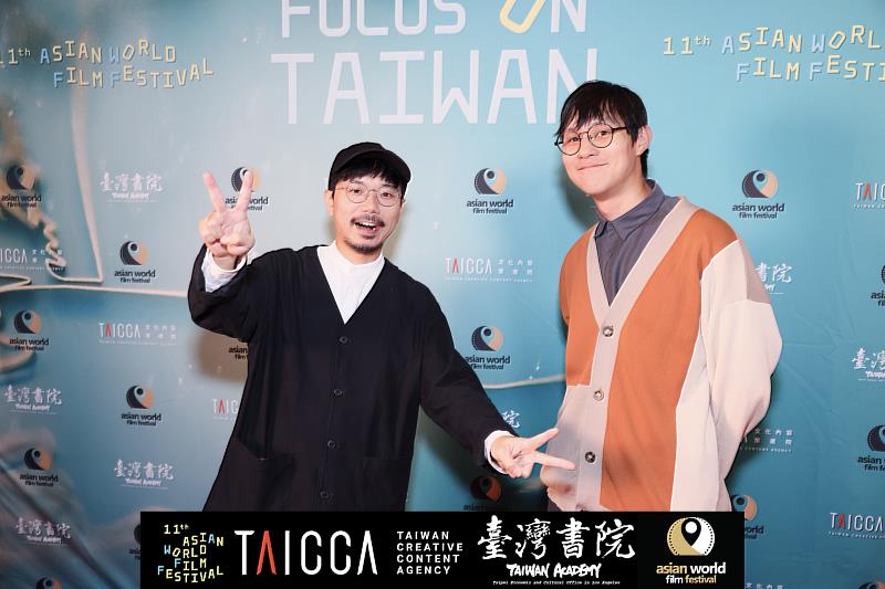 《A面：我的一天》導演温景輝（左）編劇陳宥升（右）現身亞洲國際電影節紅毯。