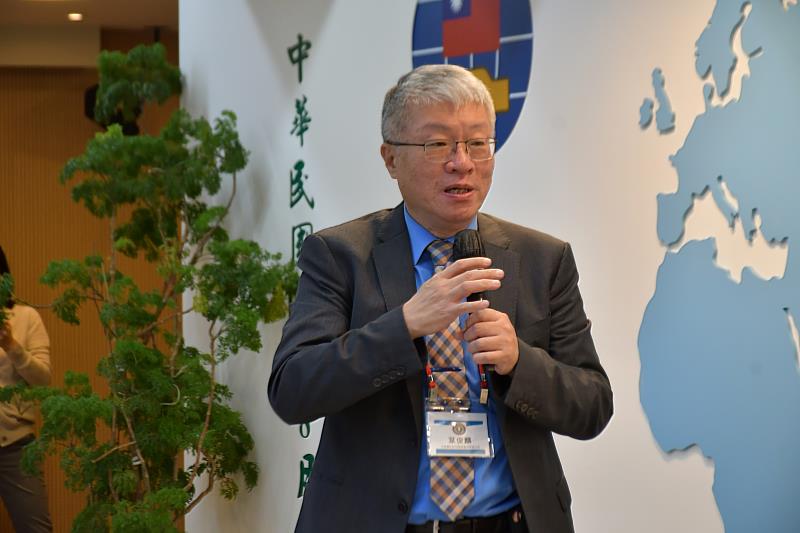 亞美會計研究發展基金會臺灣參訪團團長葉俊麟致詞。