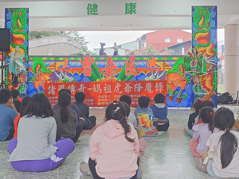 本土戲劇融合法治教育，「五洲勝義閣」演出獲好評-5