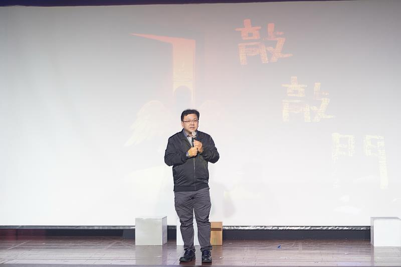 郭鐘達校長蒞臨觀賞，勉勵學生帶著創造力勇闖人生新舞台。