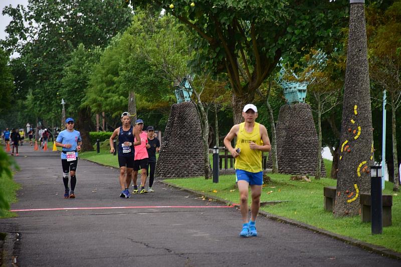 冬山河超馬是國內超馬界的重要年度賽事，今年共有近7百名跑者參賽。