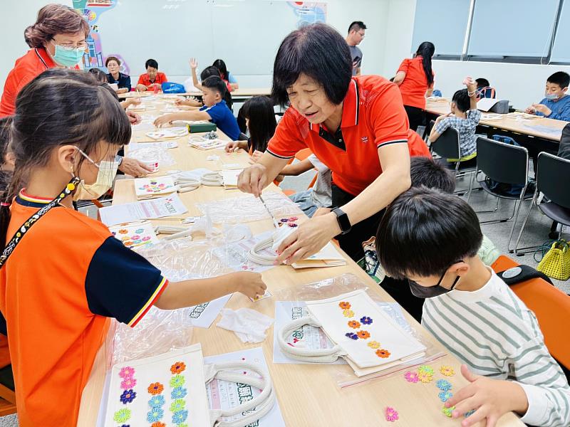 高雄市救國團鳳山推動圓夢計畫 助學童翻轉希望