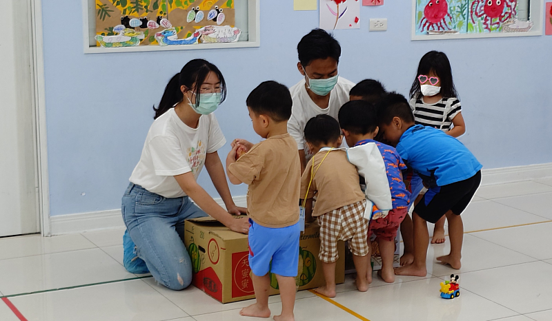 等家寶寶協會定期走訪合作育幼院，了解蔬果使用與需求差異，持續優化資源分配，提升協會的服務品質。