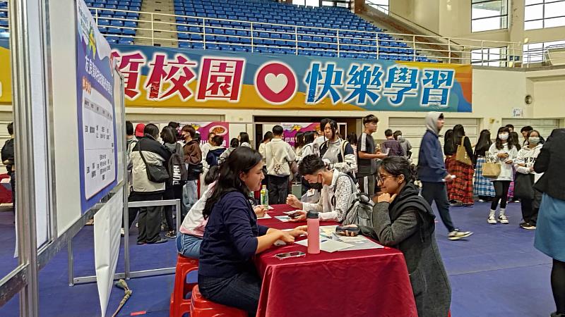 嘉義縣外籍生就業暨實習徵才博覽會,力促留嘉發展