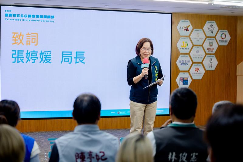 張婷媛局長致詞。