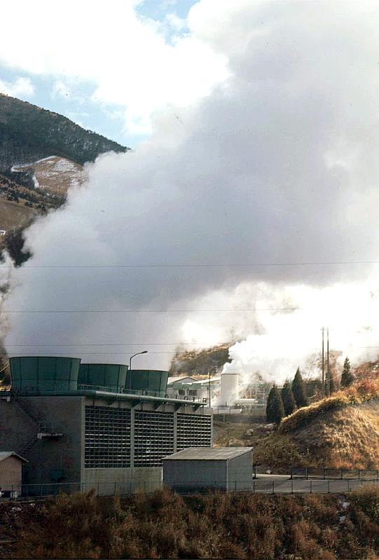 八丁原地熱發電所：大分縣擁有日本第一的「地熱發電發電量」，可不分晝夜穩定供電。