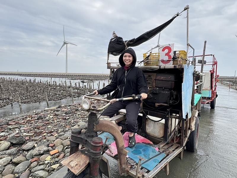 搭乘「海牛」奔馳潮間帶