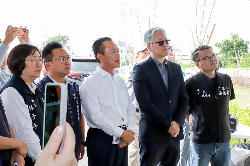 翁章梁視察「民雄頭橋都市計畫特II道路銜接13號及13-2道路工程」