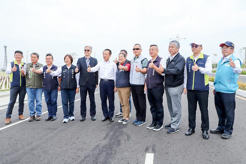 翁章梁視察「民雄頭橋都市計畫特II道路銜接13號及13-2道路工程」