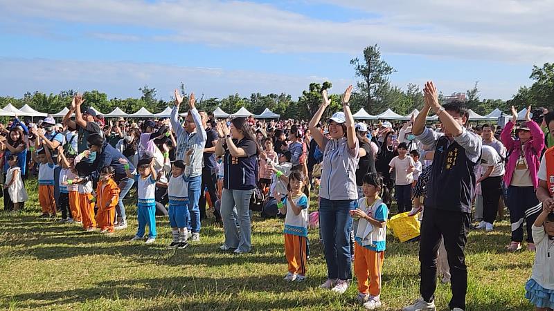 臺東「親子健行嘉年華」開跑！陽光.綠地與台東藍陪孩子共享自然
