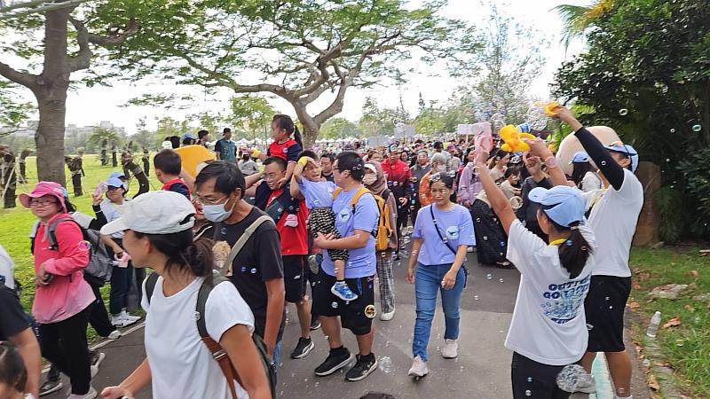 臺東「親子健行嘉年華」開跑！陽光.綠地與台東藍陪孩子共享自然