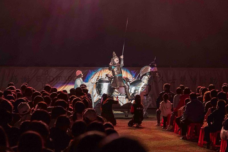 紙風車劇團「台灣幻想曲」民雄國中登場