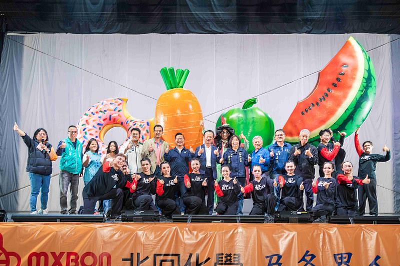 紙風車劇團「台灣幻想曲」民雄國中登場