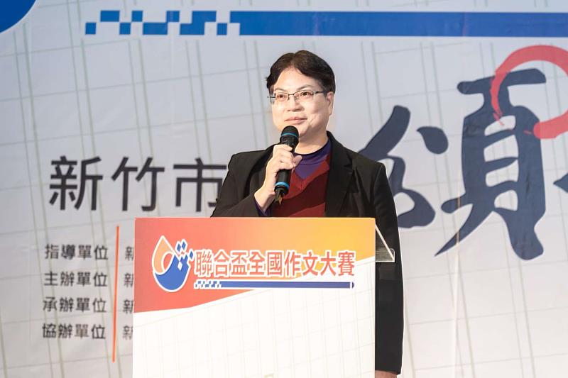 聯合報教育事業部總經理潘素滿致詞勉勵。