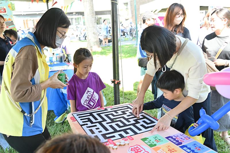 「性平東釋寶」萌翻鐵花村！臺東CEDAW市集 讓性別教育超好玩