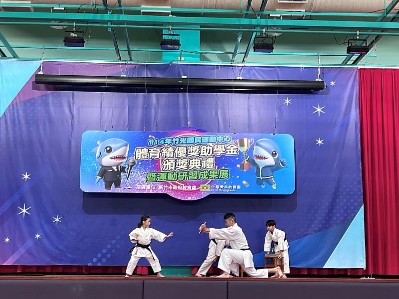 竹光國民運動中心匯聚親師生，共同見證新竹市體育績優孩子的亮眼成長。