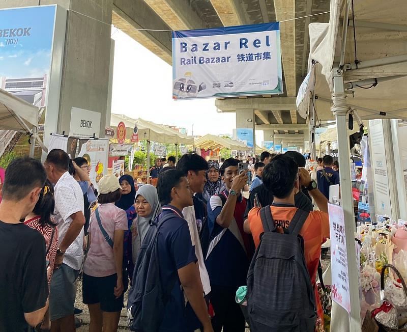 2025居鑾鐵道市集參觀民眾。