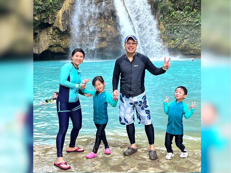 擺脫過去的長工時和高壓，陳雅華現在能有餘裕陪伴家人，在事業與生活間取得平衡。圖片來源：永慶房產集團