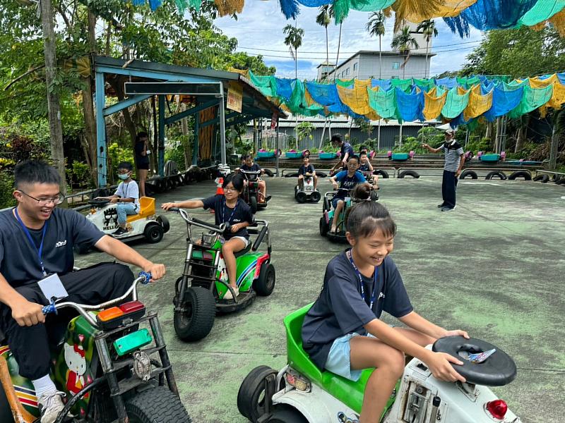 重返爸媽的童年，打造無3C的純真假期！