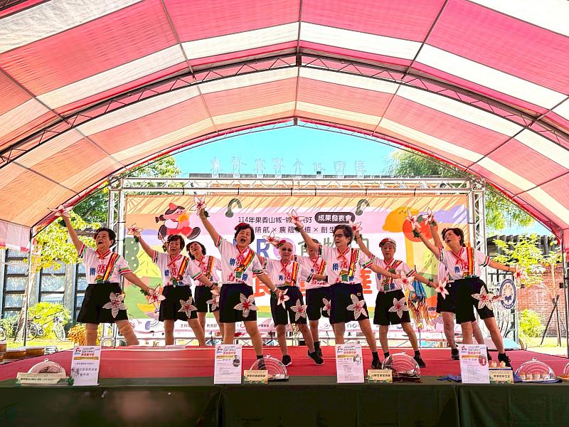 東勢長者活力秀展現朝陽科大果香山城USR計畫在健康促進及社區營養推動之具體成效。