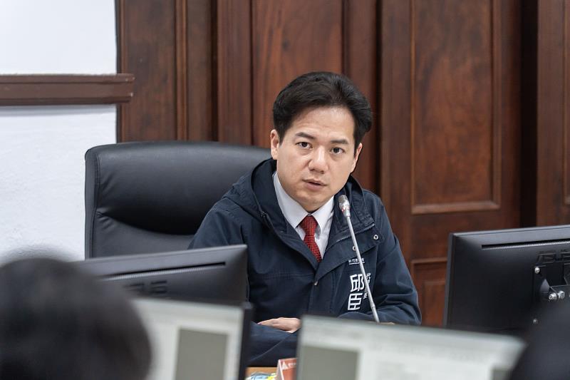 代理市長邱臣遠主持「新竹市114年度第11次道路交通安全聯繫會報」。