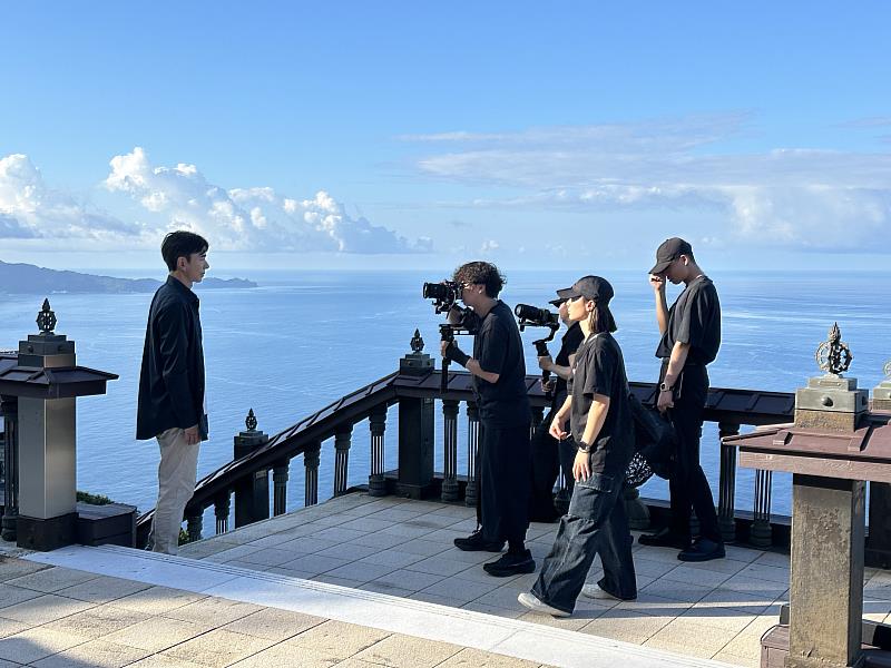 歌曲MV由導演何晏瑋團隊操刀。（圖由靈鷲山佛教教團提供）