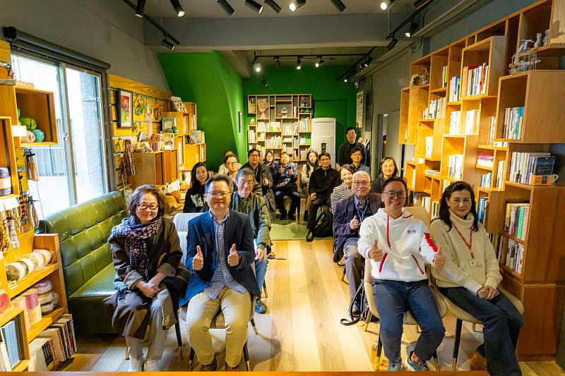 淡水河走讀共學之旅從空軍三重一村出發，期望藉由海洋史專家、中央研究院歷史語言研究所研究員陳國棟的介紹，讓來賓們更加認識淡水河。