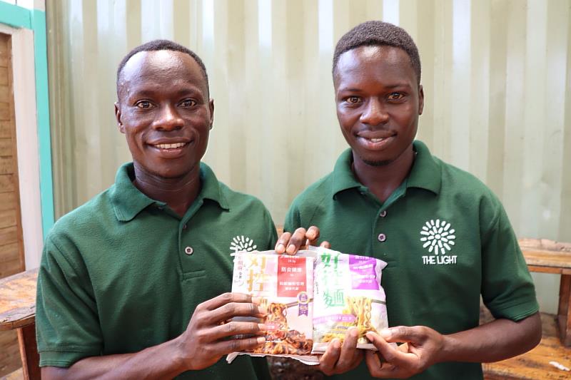 日日好食「好控麵」跨海送愛烏乾達 實踐營養平等