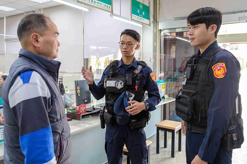 成功攔阻800萬元詐騙案 翁章梁拍短片籲勿輕易上當