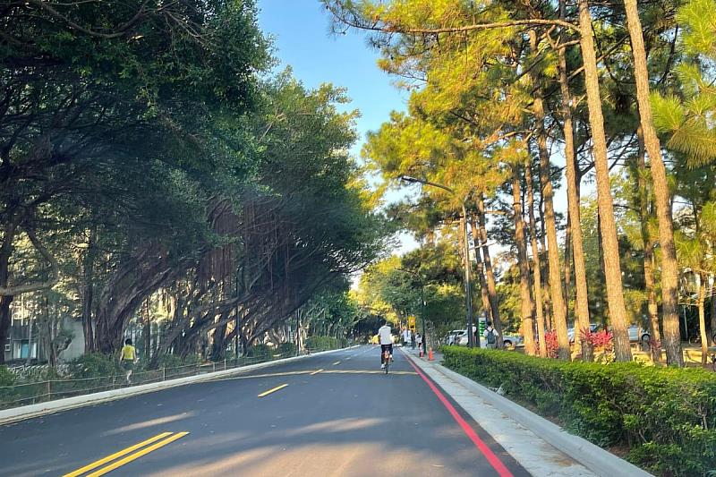 中央大學環校道路完工後3年，實測道路品質仍優於日本首都高速公路年度目標維護標準。