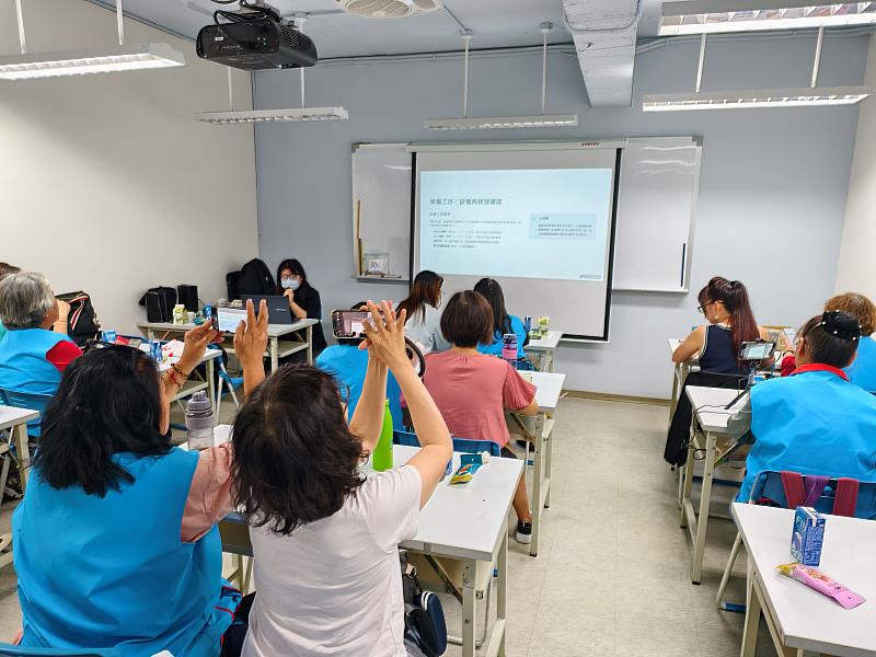 新北市資訊隊114年第4次手機微電影教學之上課過程。