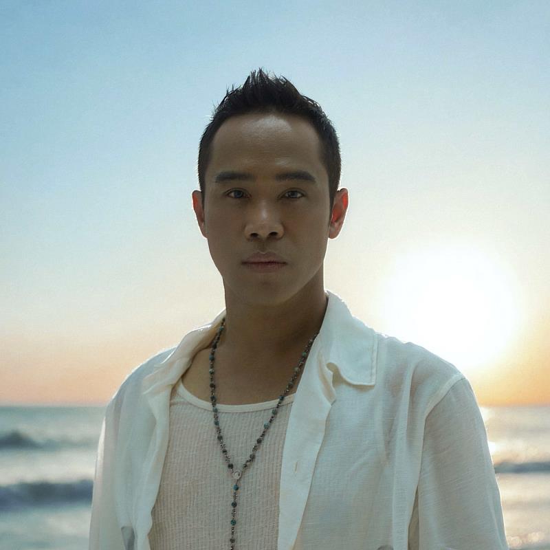 《VOYAGER》專輯11月26日起於全球數位平台上架，實體專輯預計於12月底發行。（圖／風潮音樂提供）