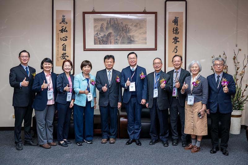 貴賓大合照。