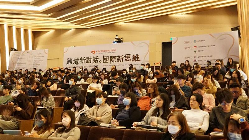 參與者於為期兩日的研討會中皆全神貫注投入各項議程。