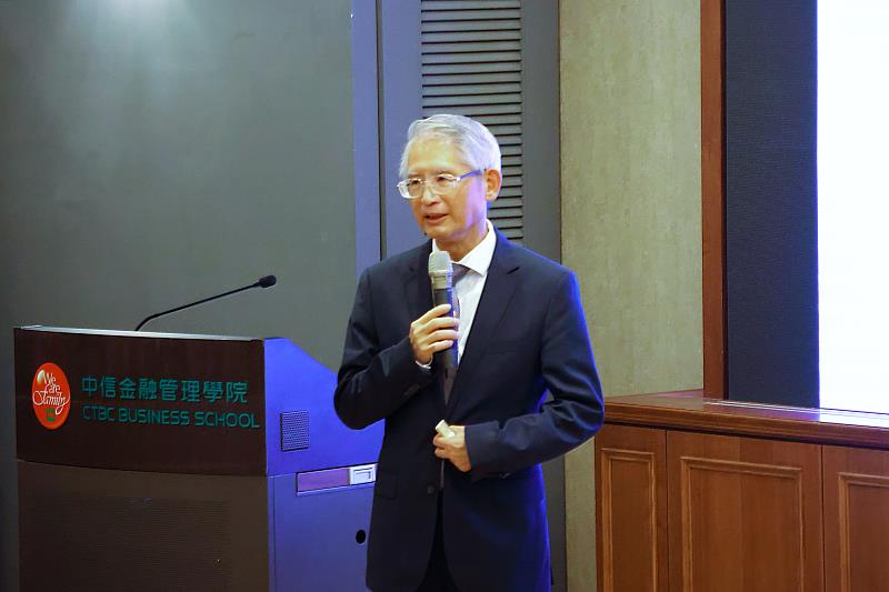 本次研討會特別邀請司法院代理院長謝銘洋專題演講「仲裁與司法訴訟的實踐與國際趨勢」。（圖/中金院提供）