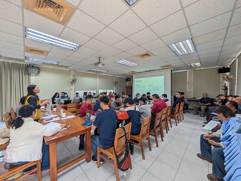 林業及自然保育署屏東分署楊瑞芬分署長致詞。