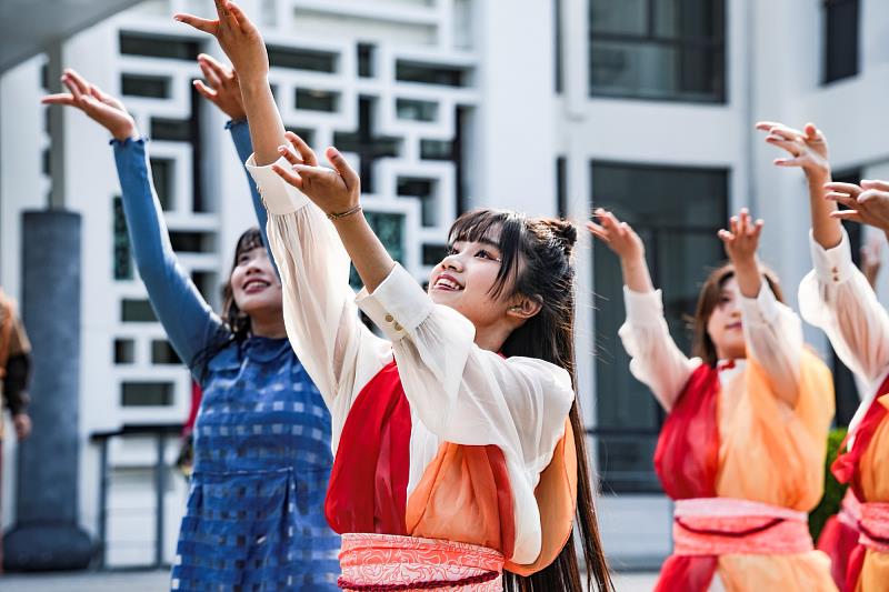 南大《傳藝轉生術》於台南市立博物館完成導覽劇場演出，以戲劇形式轉譯臺南傳統工藝生命故事。