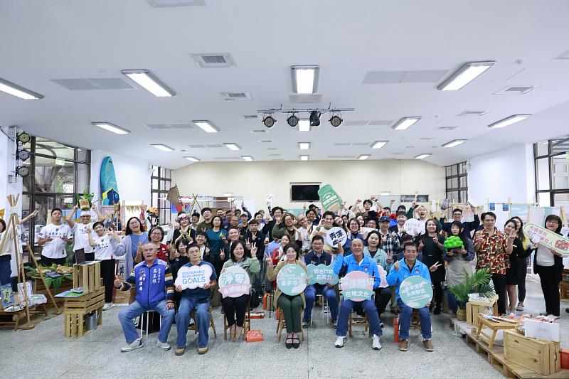深耕完整永續觀光產業鏈 縣府攜手30家在地業者推動臺東永續慢旅
