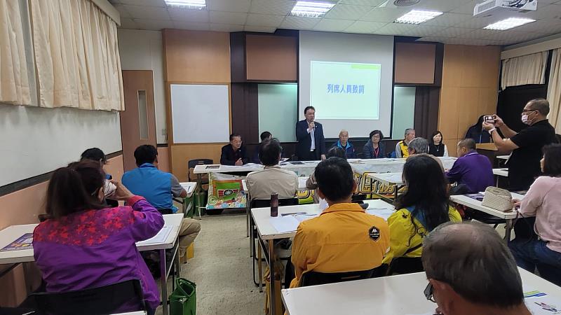 救國團翁副主任宏文致詞。