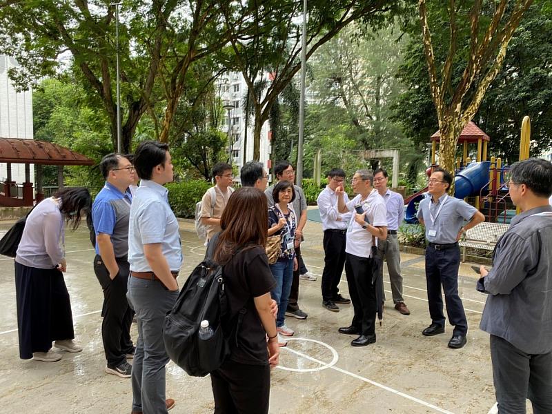 新加坡國立大學John Wong教授介紹在皇后鎮推動「健康村（Healthy Village）」計畫成效。