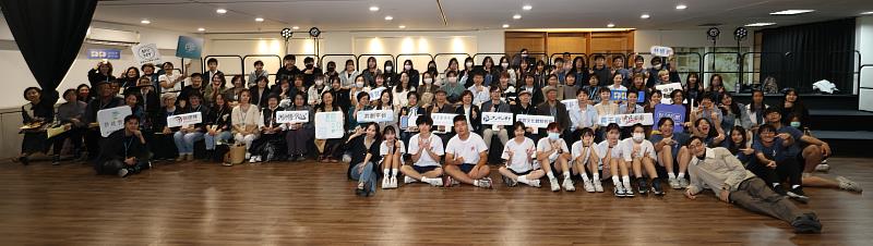 「來𨑨迌，114年文化體驗教育計畫南區成果展演」大合照。