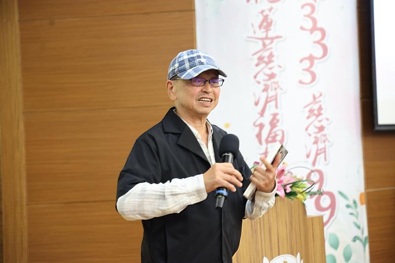半退休在花蓮定居的趨勢科技創辦人張明正董事長呼應書名幽默的指出「他的餘生在花蓮、在慈濟」，他推崇林院長是好醫生、好作家，更是一個照顧同仁的優秀經營管理者。
